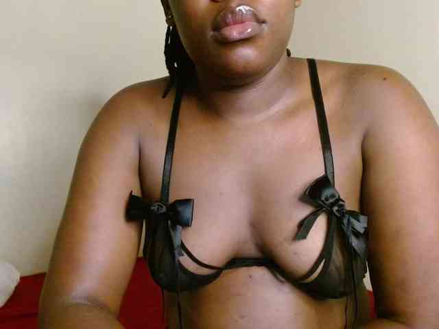 Chocolate_goddess1 webcam