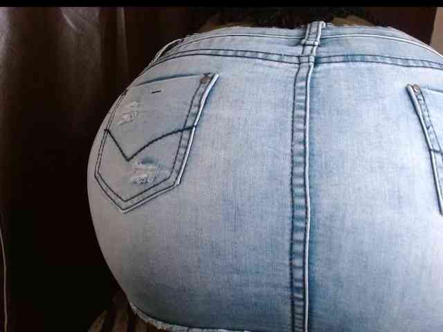 Chocolate_goddess1 webcam