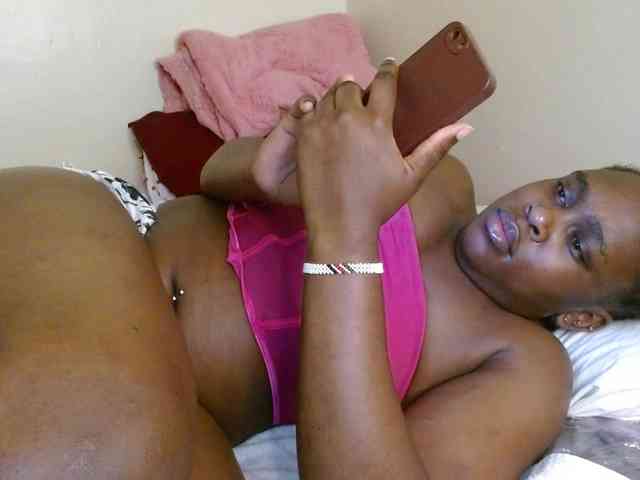 Chocolate_goddess1 webcam