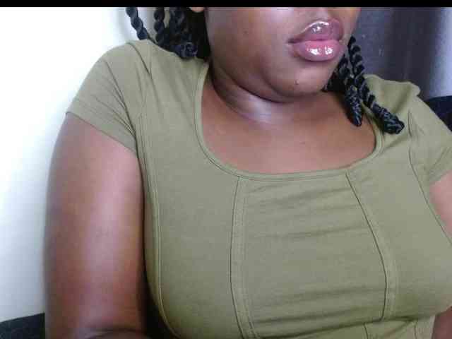 Chocolate_goddess1 webcam