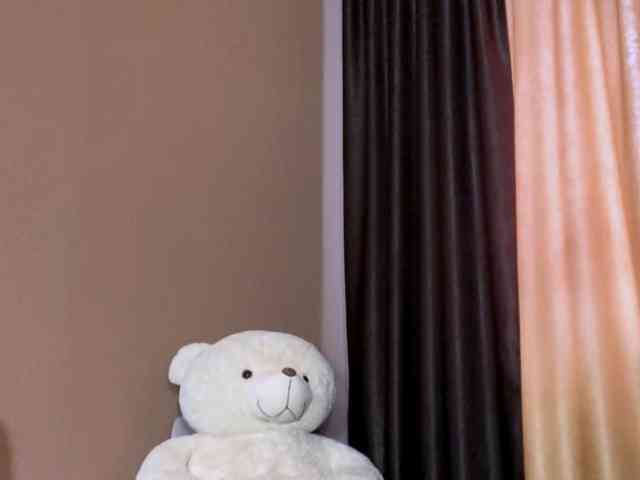 EugeniaMelford webcam