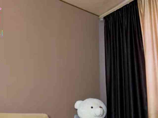 EugeniaMelford webcam