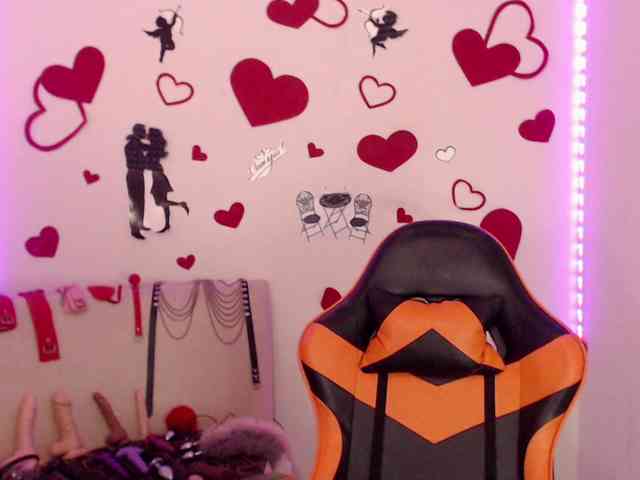 sofiacurvy webcam