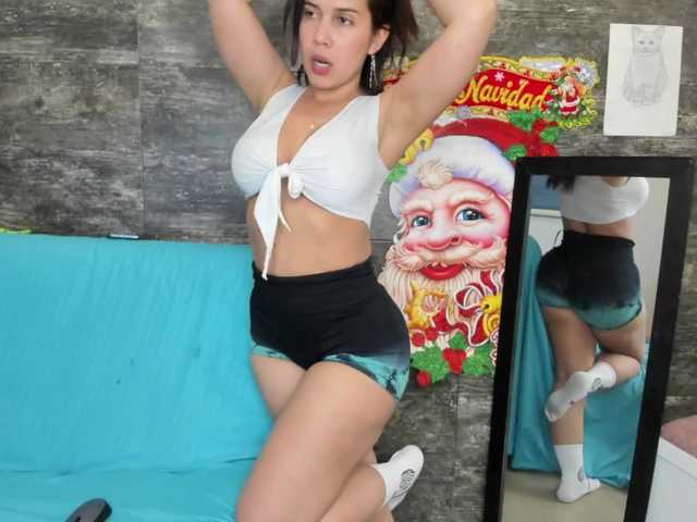 Oriana-Olsen's BongaCams show and profile