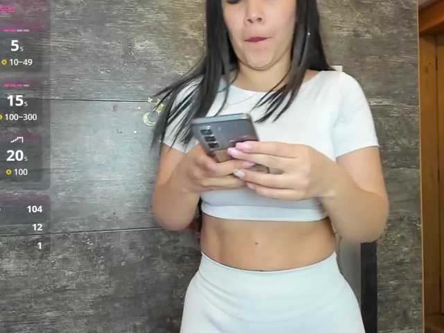 Oriana-Olsen's BongaCams show and profile