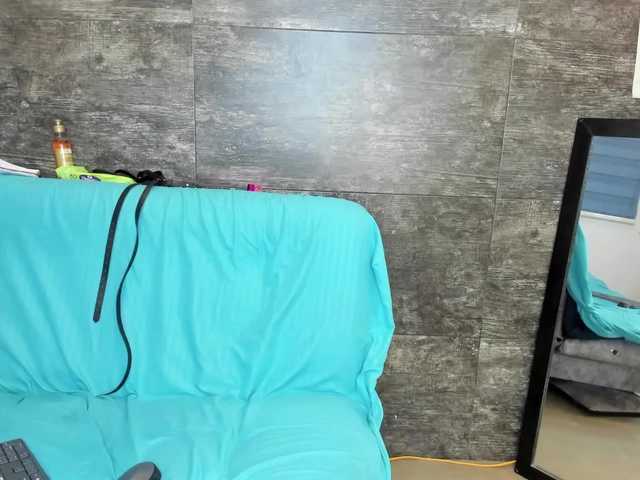 Oriana-Olsen's BongaCams show and profile