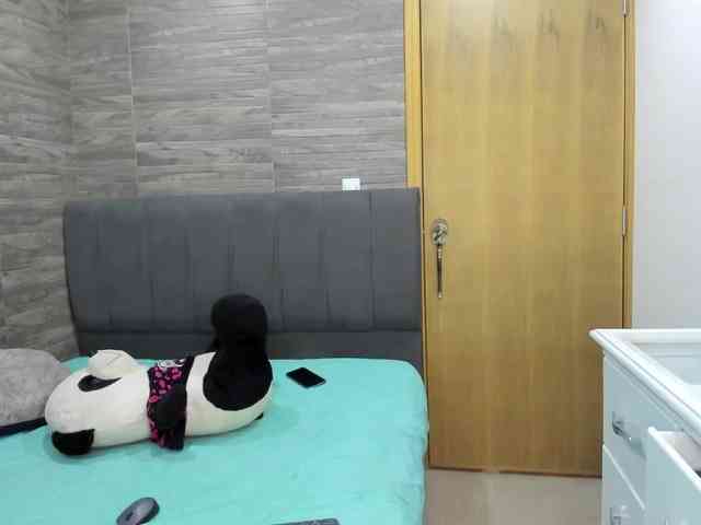 Oriana-Olsen webcam