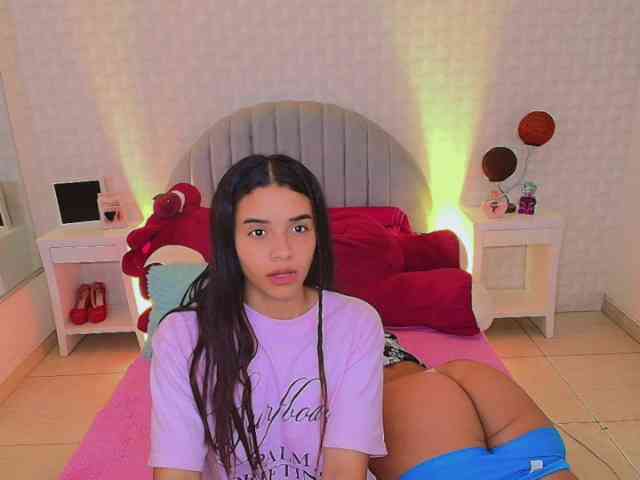 cami-charlotte webcam