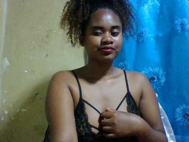 Marie121, une amatrice française avec qui discuter et avoir du sexe