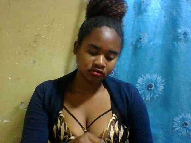Marie121 webcam
