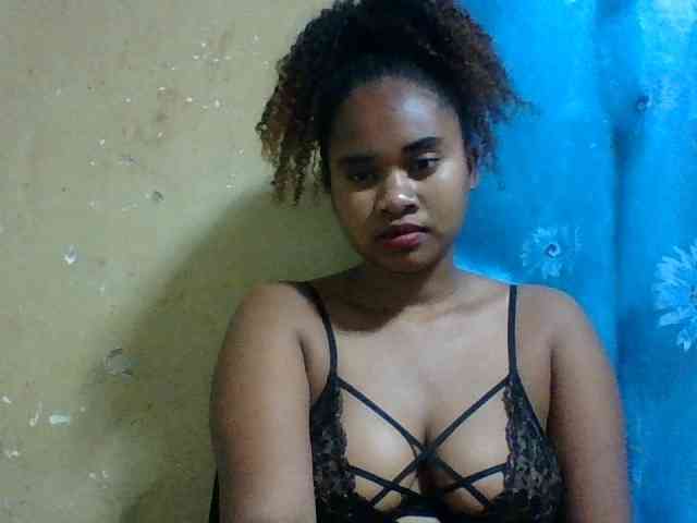 Marie121 webcam
