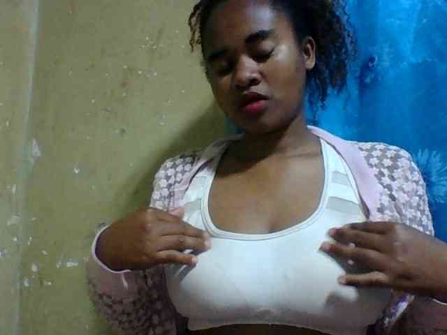 Marie121