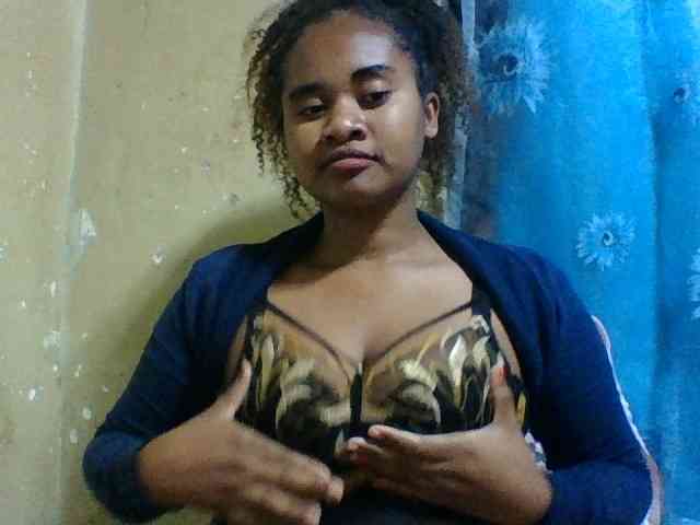 Marie121 webcam