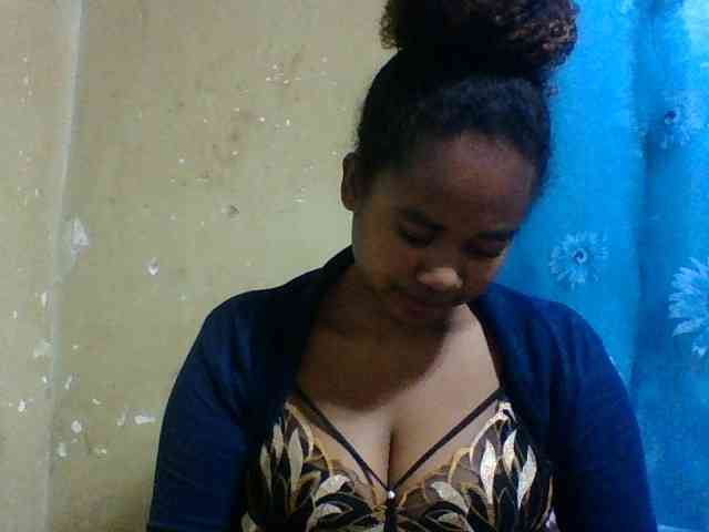 Marie121 webcam