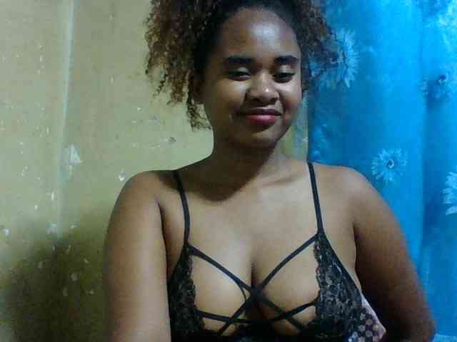 Marie121 webcam