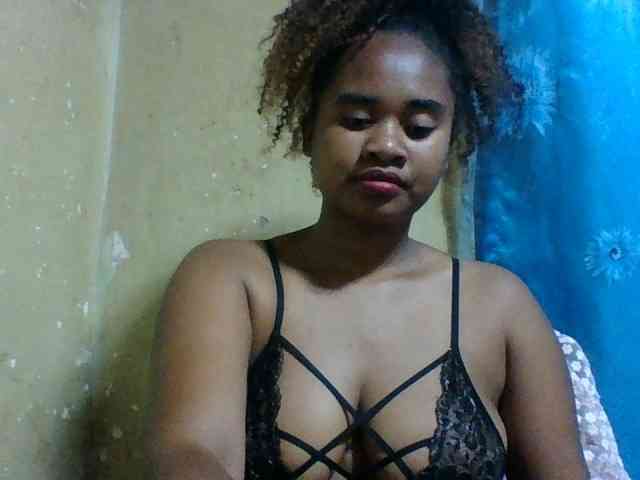 Marie121 webcam