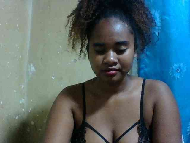 Marie121 webcam