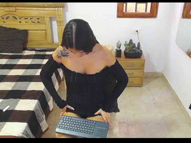 hanna-roussex69 webcam