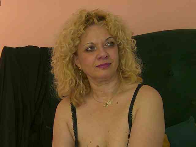 NiaMalkova webcam