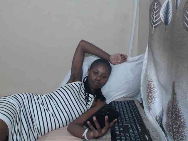 NawtyLarissa webcam