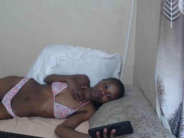 NawtyLarissa webcam