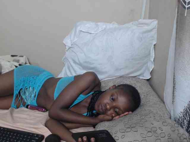 NawtyLarissa webcam