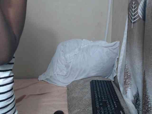 NawtyLarissa webcam