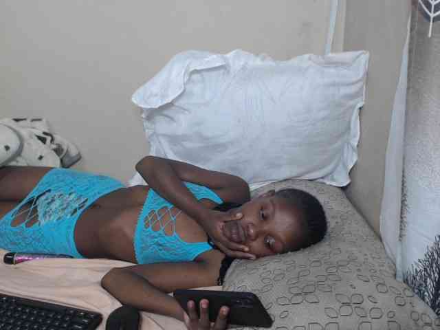 NawtyLarissa webcam