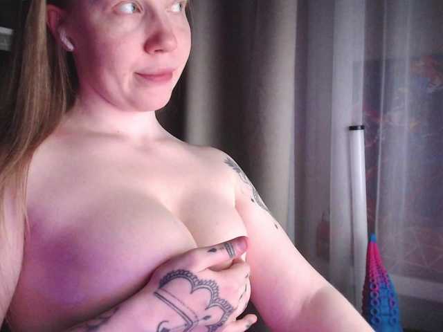 Molly6362's BongaCams show and profile