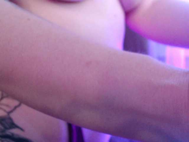 Molly6362's BongaCams show and profile