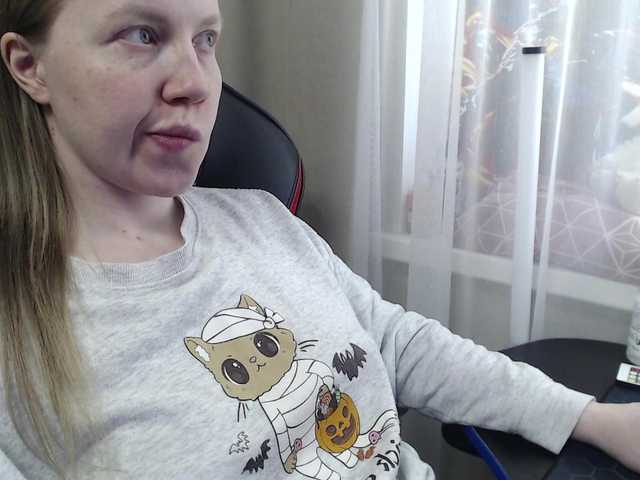 Molly6362's BongaCams show and profile