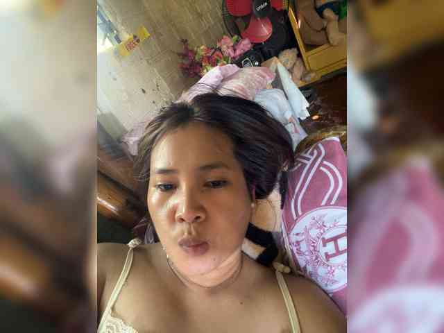 Cutewoman8 webcam