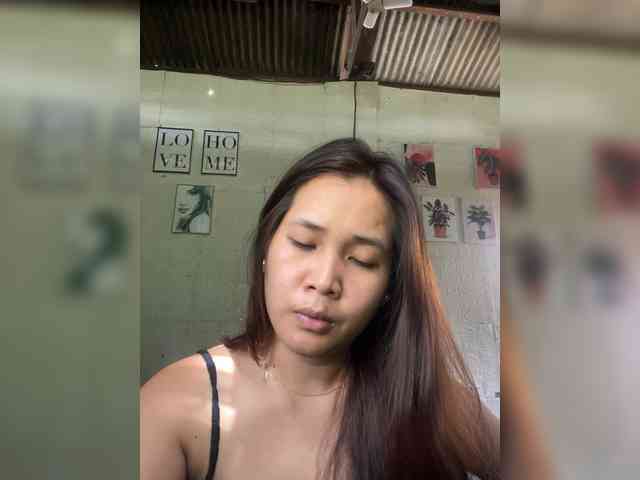 Cutewoman8 webcam