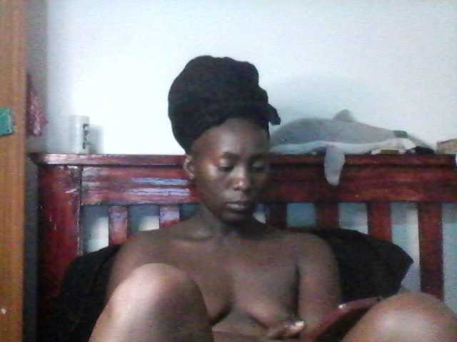 sexyella Live Cam on BongaCams