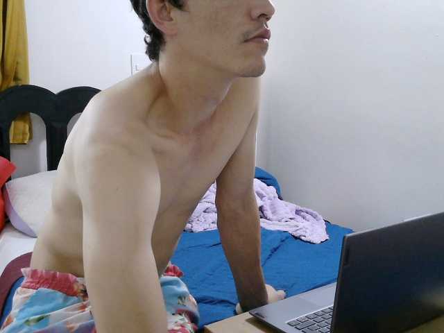 washintonredskins's BongaCams show and profile