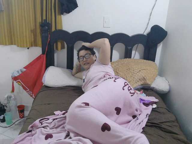 washintonredskins's BongaCams show and profile