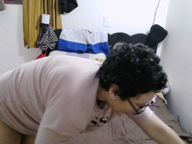 washintonredskins's BongaCams show and profile