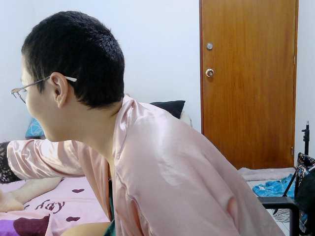 washintonredskins's BongaCams show and profile