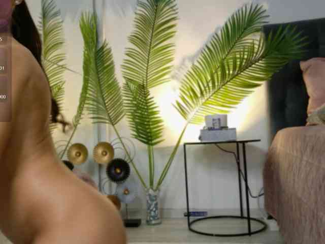 JuliaQuin Live Webcam on BongaCams