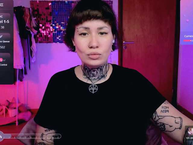 SenoritaDakota's BongaCams show and profile