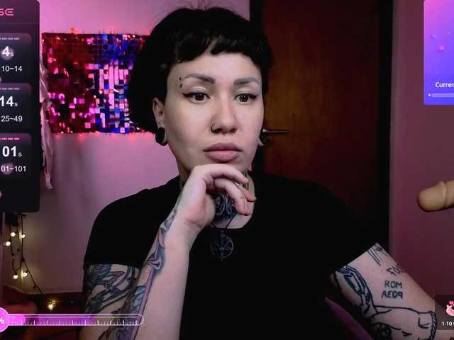 SenoritaDakota's BongaCams show and profile