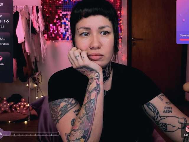 SenoritaDakota's BongaCams show and profile