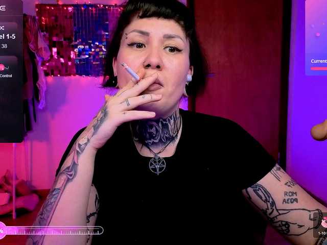 SenoritaDakota's BongaCams show and profile