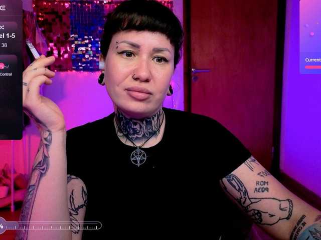 SenoritaDakota's BongaCams show and profile