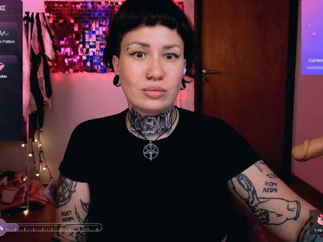 SenoritaDakota's BongaCams show and profile