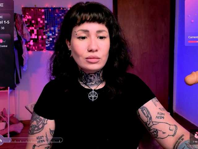 SenoritaDakota's BongaCams show and profile