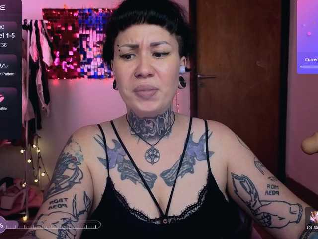 SenoritaDakota's BongaCams show and profile