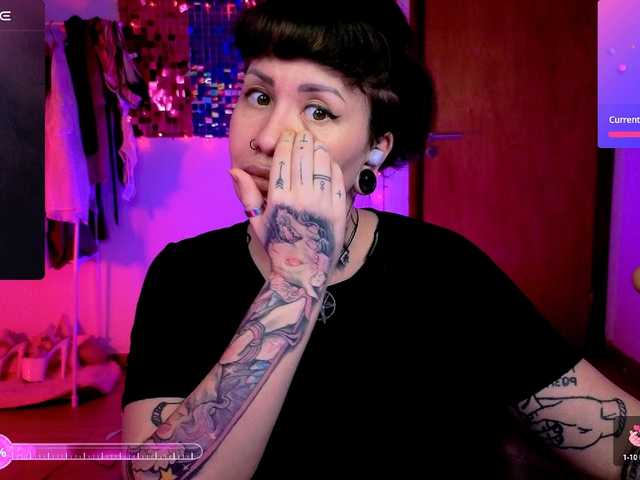 SenoritaDakota's BongaCams show and profile