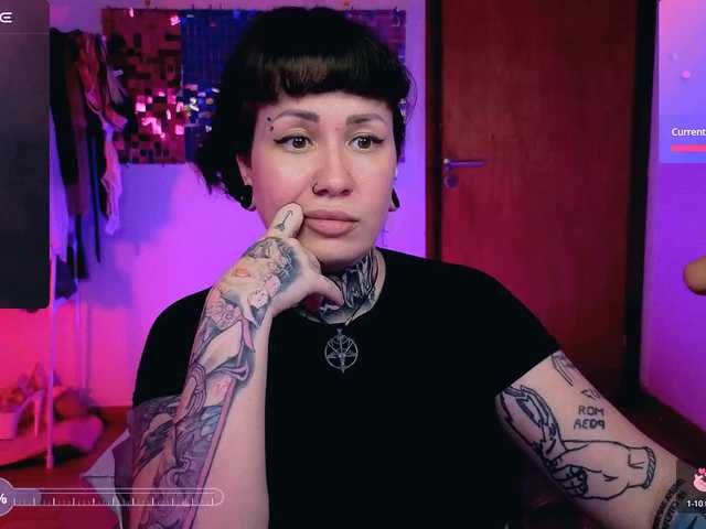 SenoritaDakota's BongaCams show and profile