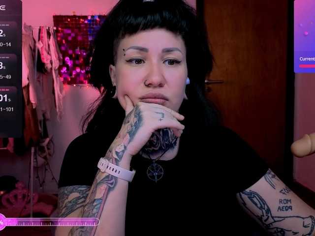 SenoritaDakota's BongaCams show and profile